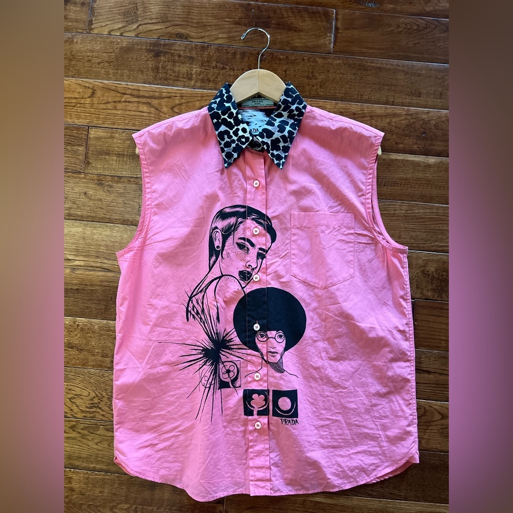 Prada Top Sleeveless Button Down Shirt with Comics Print Pink Black Size 8 (44) - Picture 12 of 16
